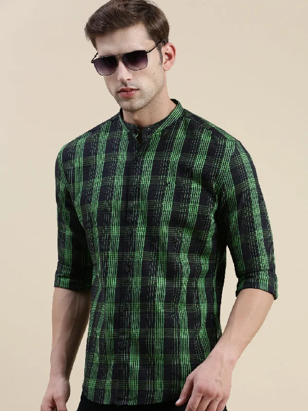 Men's Distressed Denim Casual Shirts with Frayed Edges for a Trendy and Rugged LookMen Black Checked Casual Shirt Men's Distressed Denim Casual Shirts with Frayed Edges for a Trendy and Rugged LookMen Black Checked Casual Shirt