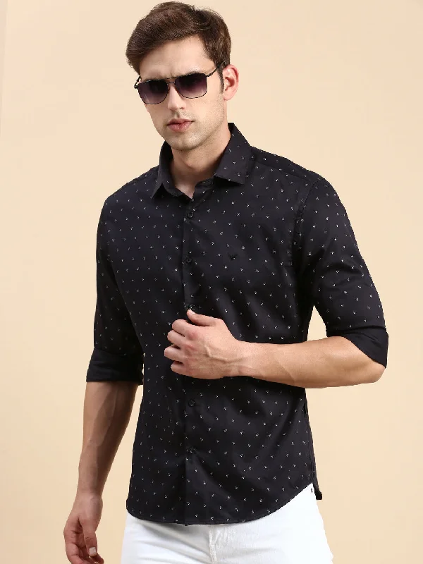 Men's Short - Sleeve Linen Casual Shirts in Light Khaki for a Breathable Summer OptionMen Navy Printed Casual Shirt Men's Short - Sleeve Linen Casual Shirts in Light Khaki for a Breathable Summer OptionMen Navy Printed Casual Shirt