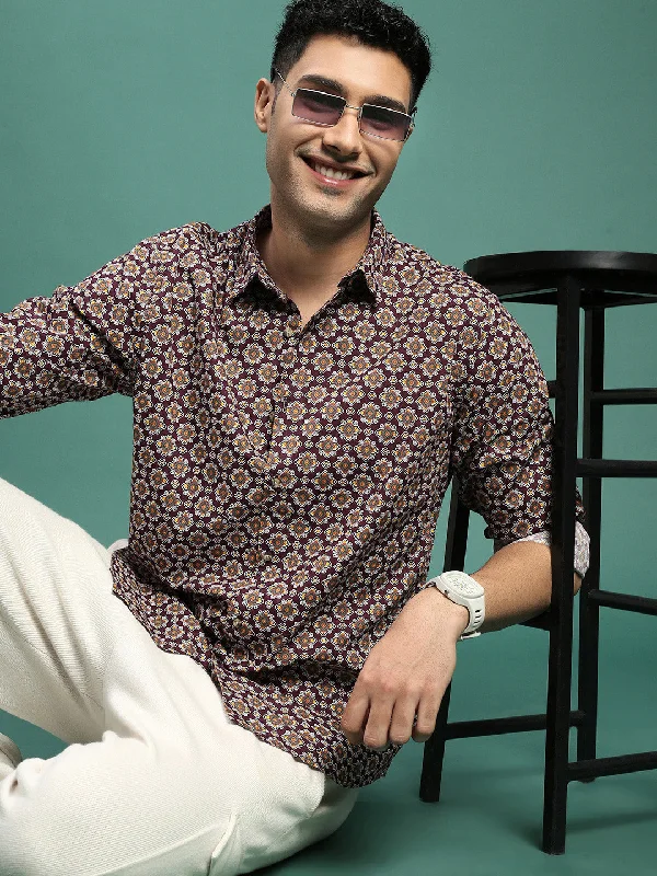 Men's Two - Tone Contrast Panel Casual Shirts in White and Navy for a Stylish and Eye - Catching DesignMen Ethnic Motifs Burgundy Slim Fit Shirt Men's Two - Tone Contrast Panel Casual Shirts in White and Navy for a Stylish and Eye - Catching DesignMen Ethnic Motifs Burgundy Slim Fit Shirt