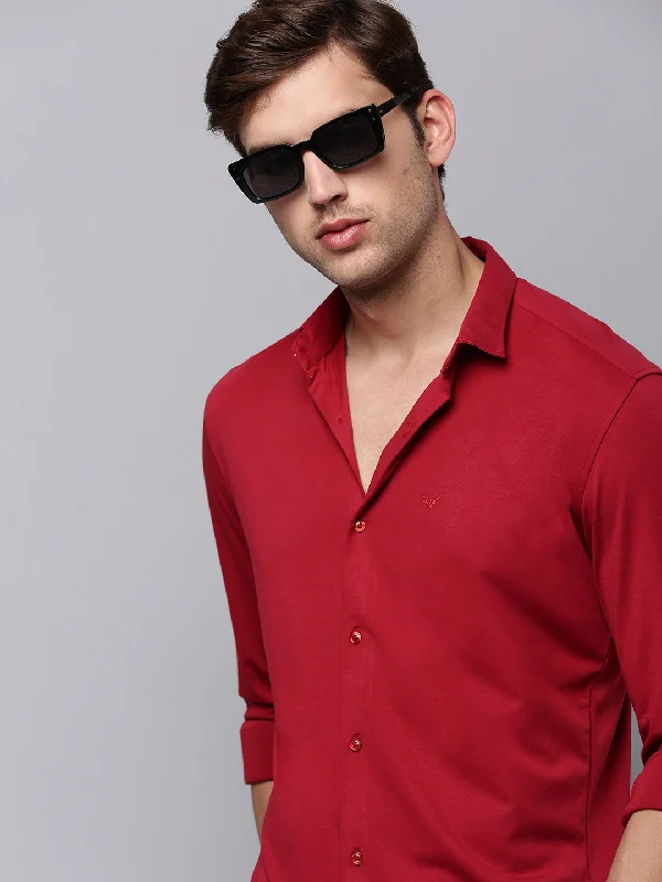 Men's Thermal - Lined Casual Shirts in Black for Added Warmth in Cold WeatherMen Red Solid Casual Shirt Men's Thermal - Lined Casual Shirts in Black for Added Warmth in Cold WeatherMen Red Solid Casual Shirt