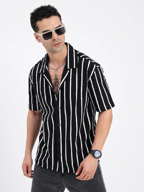 Plus Size Men's Striped Chambray Casual Shirts with a Spread Collar for a Preppy AppearanceMen Striped Black Relaxed Fit Shirt Plus Size Men's Striped Chambray Casual Shirts with a Spread Collar for a Preppy AppearanceMen Striped Black Relaxed Fit Shirt