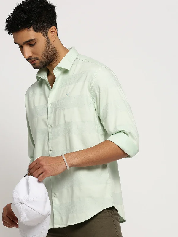 Men's Retro - Style Hawaiian Print Casual Shirts in Bold Patterns for a Tropical VacationMen Sea Green Spread Collar Solid Shirt Men's Retro - Style Hawaiian Print Casual Shirts in Bold Patterns for a Tropical VacationMen Sea Green Spread Collar Solid Shirt