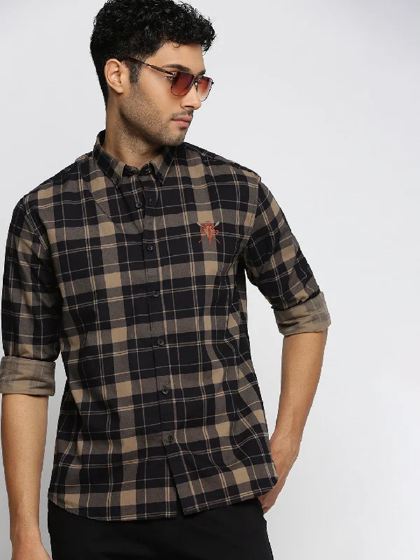 Men's Button - Down Oxford Casual Shirts in Crisp White for a Classic and Versatile StyleMen Black Spread Collar Tartan Checks Shirt Men's Button - Down Oxford Casual Shirts in Crisp White for a Classic and Versatile StyleMen Black Spread Collar Tartan Checks Shirt
