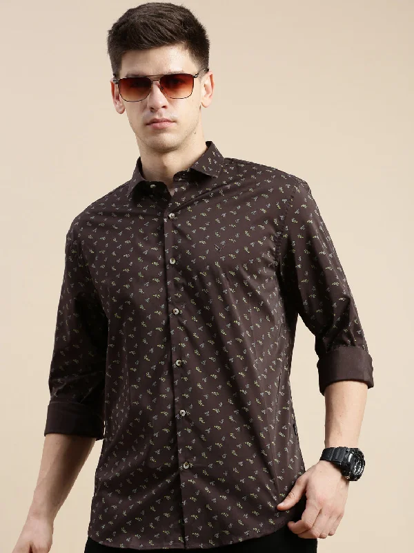 Men's Embroidered Detail Casual Shirts in Beige for a Touch of EleganceMen Spread Collar Printed Coffee Brown Shirt Men's Embroidered Detail Casual Shirts in Beige for a Touch of EleganceMen Spread Collar Printed Coffee Brown Shirt