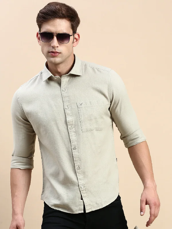 Men's Slim - Fit Printed Floral Casual Shirts in Pastel Colors for a Spring - Inspired VibeMen Green Solid Casual Shirt Men's Slim - Fit Printed Floral Casual Shirts in Pastel Colors for a Spring - Inspired VibeMen Green Solid Casual Shirt