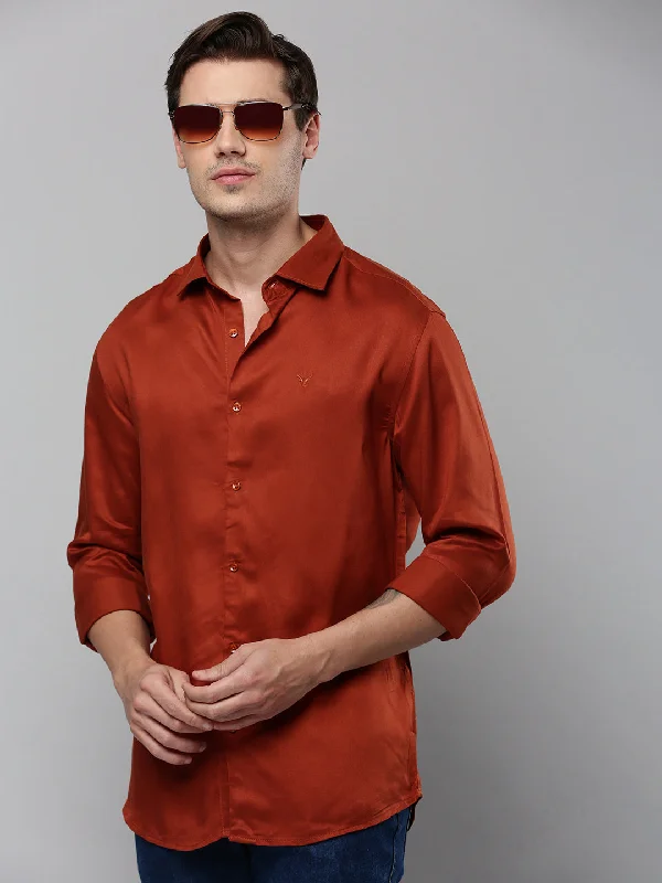 Men's Stretch - Fabric Casual Shirts in Navy Blue for a Comfortable and Flexible FitMen Rust Solid Casual Shirt Men's Stretch - Fabric Casual Shirts in Navy Blue for a Comfortable and Flexible FitMen Rust Solid Casual Shirt