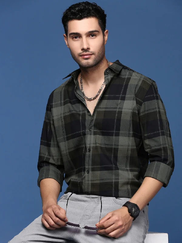 Men's Linen Blend Casual Shirts with Roll - Up Sleeves for a Summer Beach LookMen Checked Green Slim Fit Shirt Men's Linen Blend Casual Shirts with Roll - Up Sleeves for a Summer Beach LookMen Checked Green Slim Fit Shirt