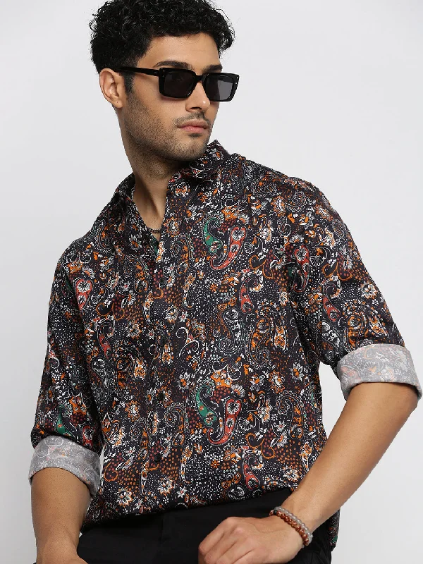 Plus Size Men's Striped Chambray Casual Shirts with a Spread Collar for a Preppy AppearanceMen Black Spread Collar Ethnic Motifs Shirt