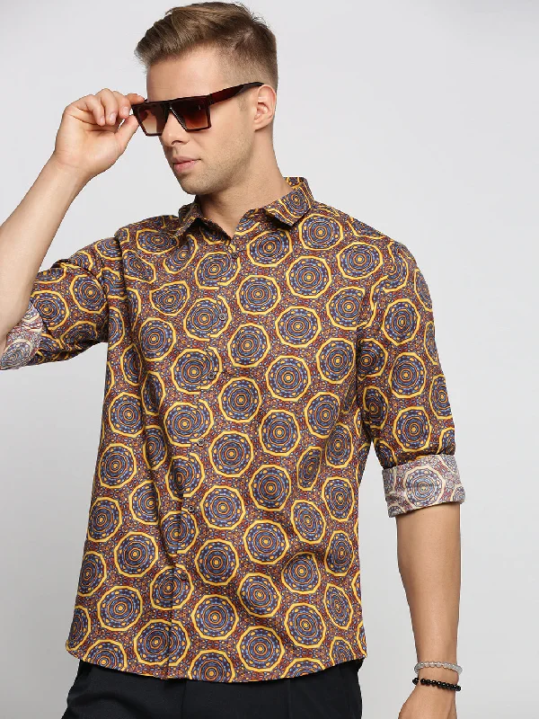 Men's Retro - Style Hawaiian Print Casual Shirts in Bold Patterns for a Tropical VacationMen Brown Spread Collar Geometric Shirt Men's Retro - Style Hawaiian Print Casual Shirts in Bold Patterns for a Tropical VacationMen Brown Spread Collar Geometric Shirt