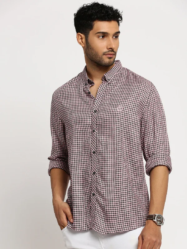 Men's Wrinkle - Resistant Polyester Blend Casual Shirts for Easy Travel and MaintenanceMen Pink Spread Collar Gingham Checks Shirt Men's Wrinkle - Resistant Polyester Blend Casual Shirts for Easy Travel and MaintenanceMen Pink Spread Collar Gingham Checks Shirt