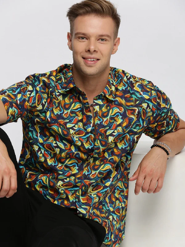 Men's Retro - Style Hawaiian Print Casual Shirts in Bold Patterns for a Tropical VacationMen Brown Spread Collar Abstract Shirt