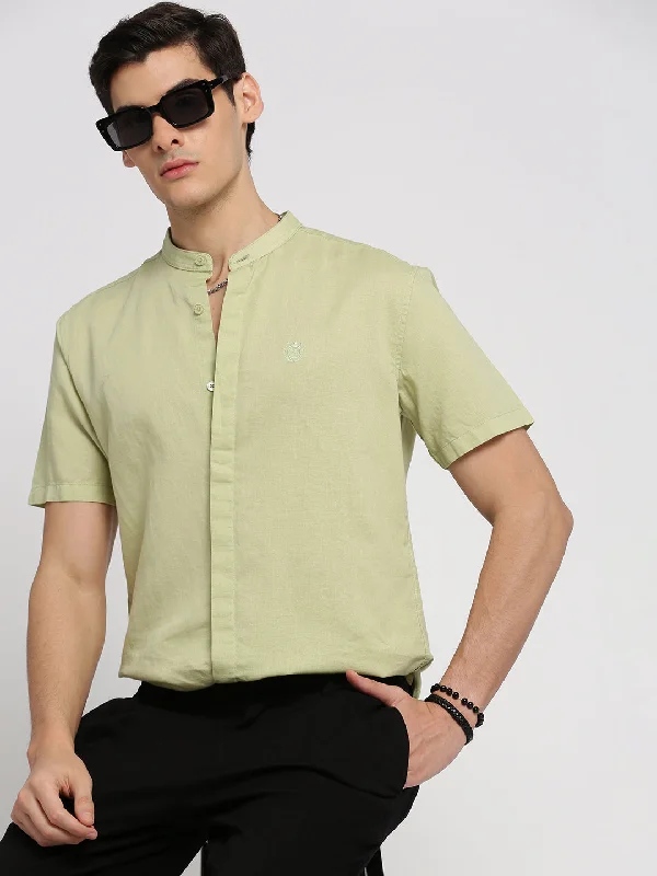 Men's Short - Sleeve Linen Casual Shirts in Light Khaki for a Breathable Summer OptionMen Sea Green Mandarin Collar Solid Shirt Men's Short - Sleeve Linen Casual Shirts in Light Khaki for a Breathable Summer OptionMen Sea Green Mandarin Collar Solid Shirt