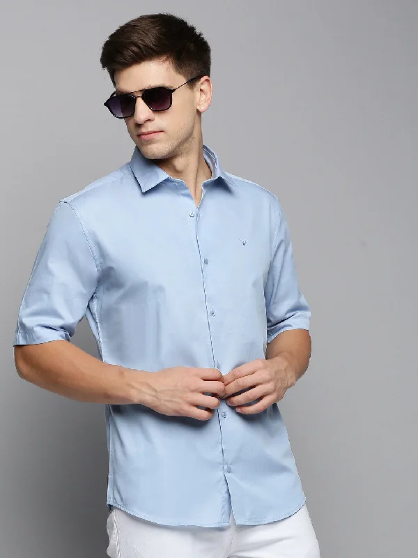 Men's Two - Tone Contrast Panel Casual Shirts in White and Navy for a Stylish and Eye - Catching DesignMen Blue Solid Casual Shirt