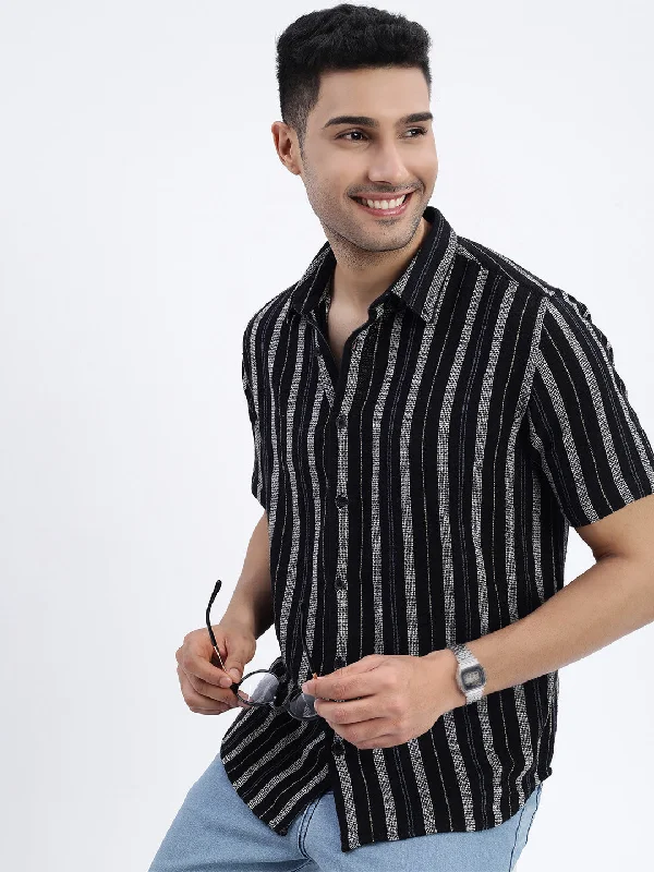 Men's Short - Sleeve Linen Casual Shirts in Light Khaki for a Breathable Summer OptionMen Black Striped Slim Fit Shirt Men's Short - Sleeve Linen Casual Shirts in Light Khaki for a Breathable Summer OptionMen Black Striped Slim Fit Shirt
