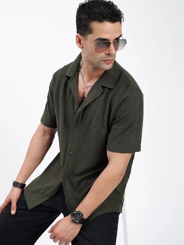 Men's Tailored Fit Checkered Casual Shirts in Multicolor for a Smart - Casual EnsembleMen Solid Green Relaxed Fit Shirt Men's Tailored Fit Checkered Casual Shirts in Multicolor for a Smart - Casual EnsembleMen Solid Green Relaxed Fit Shirt