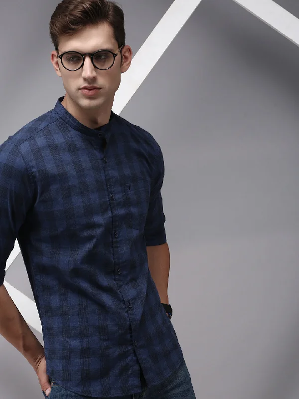 Plus Size Men's Striped Chambray Casual Shirts with a Spread Collar for a Preppy AppearanceMen Blue Checked Casual Shirt Plus Size Men's Striped Chambray Casual Shirts with a Spread Collar for a Preppy AppearanceMen Blue Checked Casual Shirt