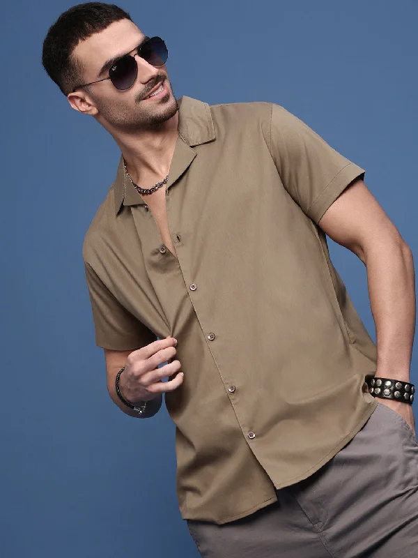 Men's Moisture - Wicking Performance Fabric Casual Shirts for Outdoor ActivitiesMen Brown Solid Cuban Collar Shirt Men's Moisture - Wicking Performance Fabric Casual Shirts for Outdoor ActivitiesMen Brown Solid Cuban Collar Shirt