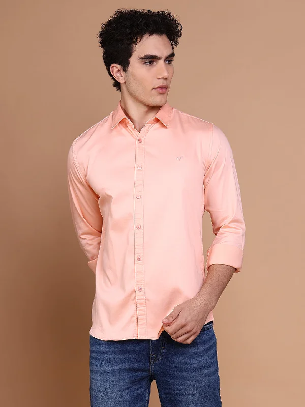 Men's Short - Sleeve Linen Casual Shirts in Light Khaki for a Breathable Summer OptionMen Peach Solid Shirt