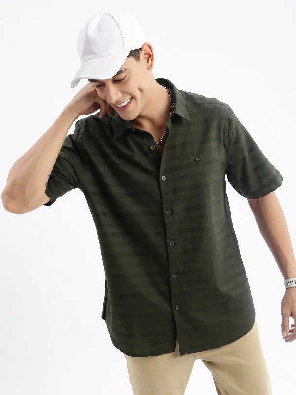 Men's Wrinkle - Resistant Polyester Blend Casual Shirts for Easy Travel and MaintenanceMen Spread Collar Solid Slim Fit Green Shirt Men's Wrinkle - Resistant Polyester Blend Casual Shirts for Easy Travel and MaintenanceMen Spread Collar Solid Slim Fit Green Shirt
