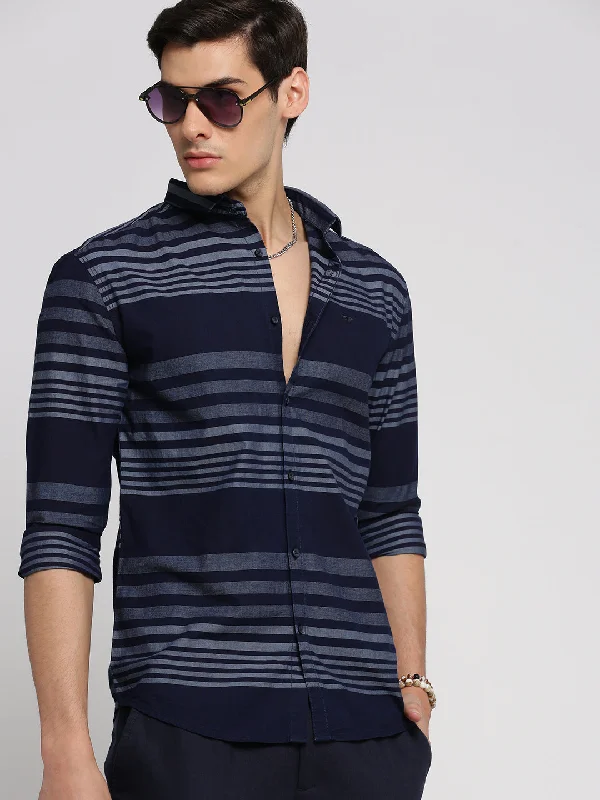 Men's Long - Line Oversized Casual Shirts in Dark Gray for a Relaxed and Modern LookMen Navy Blue Spread Collar Horizontal Stripes Shirt Men's Long - Line Oversized Casual Shirts in Dark Gray for a Relaxed and Modern LookMen Navy Blue Spread Collar Horizontal Stripes Shirt