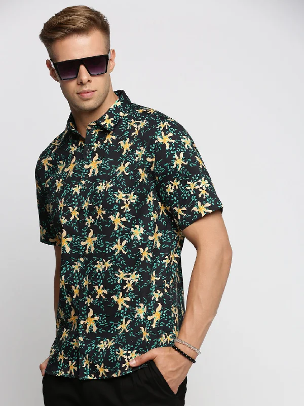 Men's Moisture - Wicking Performance Fabric Casual Shirts for Outdoor ActivitiesMen Black Spread Collar Floral Shirt