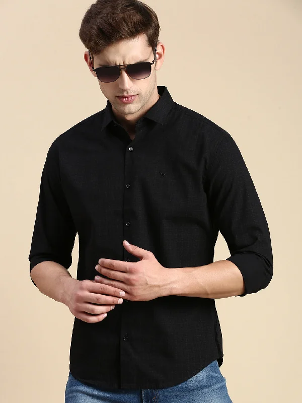 Men's Two - Tone Contrast Panel Casual Shirts in White and Navy for a Stylish and Eye - Catching DesignMen Black Checked Casual Shirt Men's Two - Tone Contrast Panel Casual Shirts in White and Navy for a Stylish and Eye - Catching DesignMen Black Checked Casual Shirt