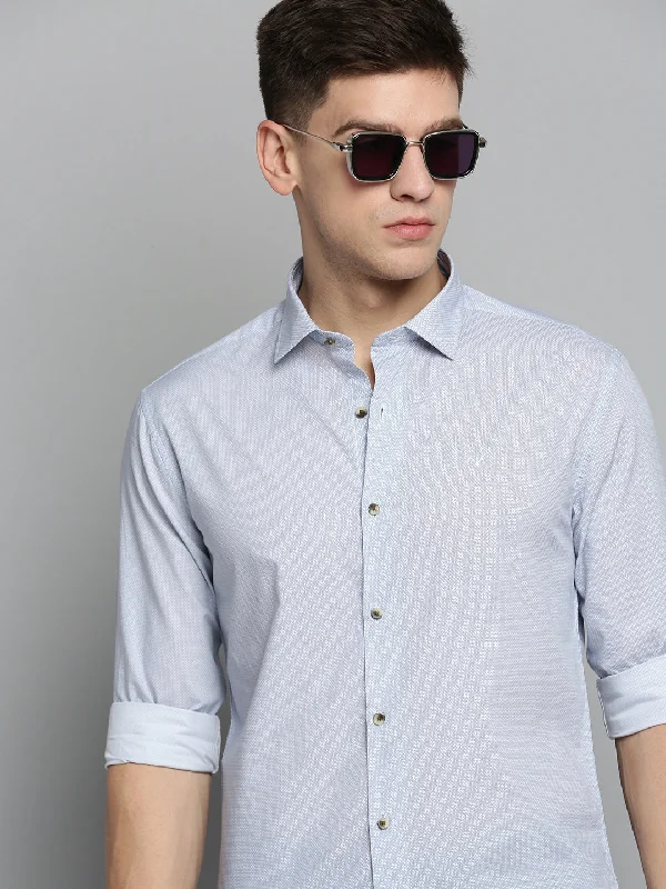 Men's Stretch - Fabric Casual Shirts in Navy Blue for a Comfortable and Flexible FitMen White Printed Casual Shirt Men's Stretch - Fabric Casual Shirts in Navy Blue for a Comfortable and Flexible FitMen White Printed Casual Shirt