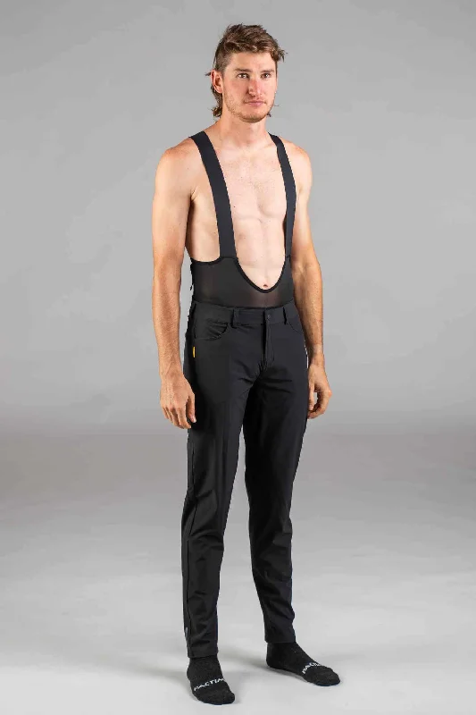 Men's zip - pocket canvas shorts for added functionality during travelMen's Range Trail Pants