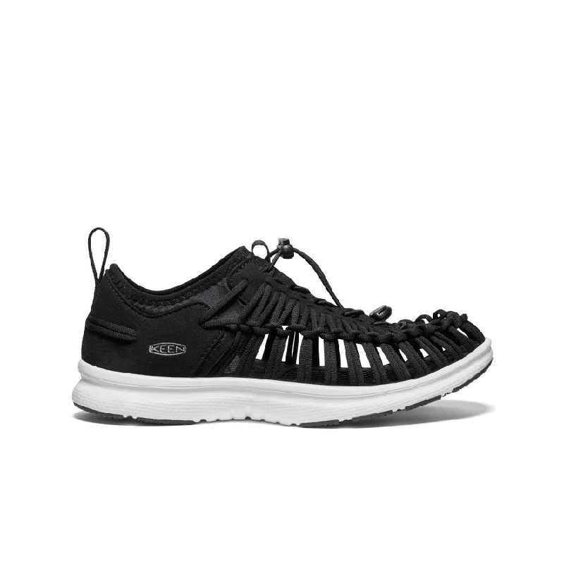 Men's sandals with a wide strap for supportMen's UNEEK O3 Sneaker Sandal | Black/Star White Men's sandals with a wide strap for supportMen's UNEEK O3 Sneaker Sandal | Black/Star White