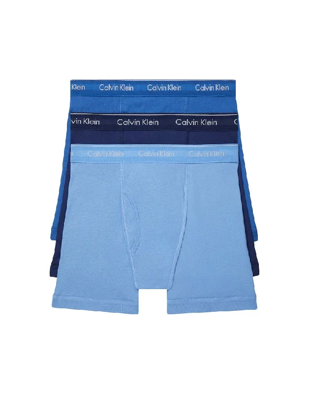 Men's boxer briefs with a durable fabric blendCalvin Klein Cotton Classics 3 Pack Boxer Brief NB4003 Men's boxer briefs with a durable fabric blendCalvin Klein Cotton Classics 3 Pack Boxer Brief NB4003