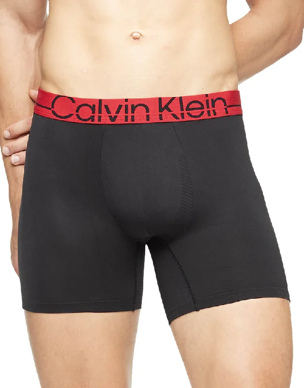 Men's boxer briefs with a contoured pouchCalvin Klein Techno Minimal Boxer Brief NB3032 Men's boxer briefs with a contoured pouchCalvin Klein Techno Minimal Boxer Brief NB3032