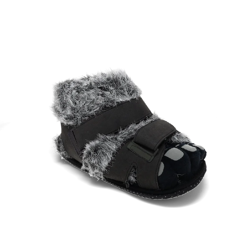 Men's slippers with a non - slip outsole for safetyBig Foot Hairy Feet Slippers