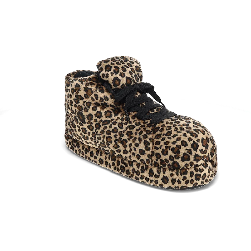 Men's slippers with a non - slip outsole for safetyBrown Leopard