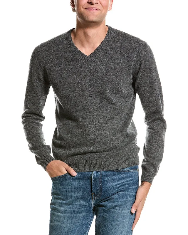 Men's Chunky Knit Fair Isle Patterned Wool Sweater in Multicolor for a Festive Holiday OutfitMette V-Neck Cashmere Sweater Men's Chunky Knit Fair Isle Patterned Wool Sweater in Multicolor for a Festive Holiday OutfitMette V-Neck Cashmere Sweater