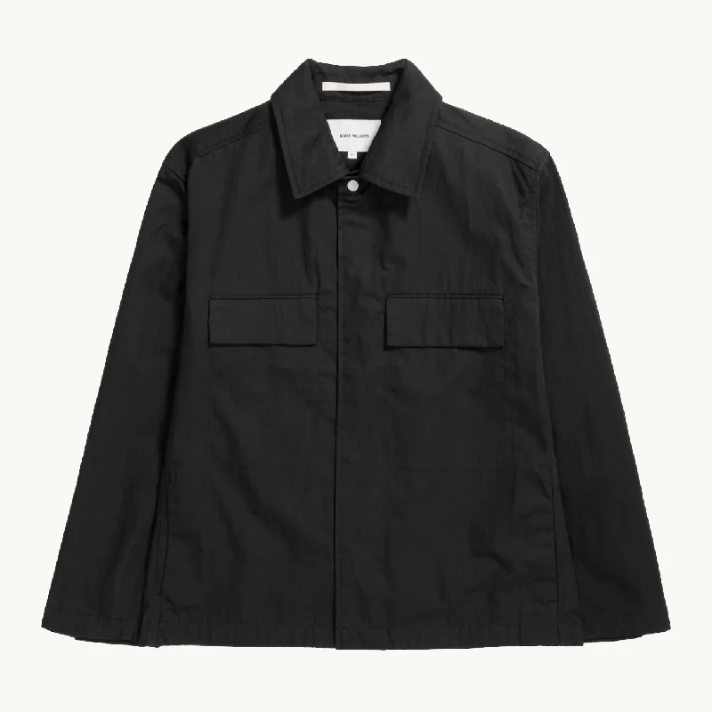 Men coats with a hooded design for added protection against the elementsPelle Fine Broken Twill Overshirt - Black Men coats with a hooded design for added protection against the elementsPelle Fine Broken Twill Overshirt - Black