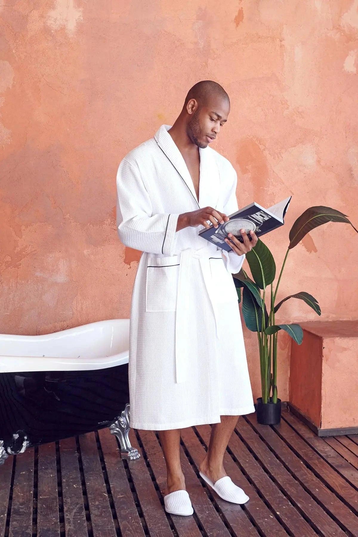 Men's spa robes with a terry - cloth interior​Men's Waffle Piping Robes