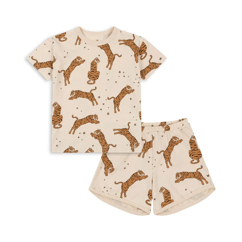 Men's eco - friendly recycled t - shirts for sustainable fashion choicesKonges Sløjd Basic Set GOTS Tiger Sand Men's eco - friendly recycled t - shirts for sustainable fashion choicesKonges Sløjd Basic Set GOTS Tiger Sand