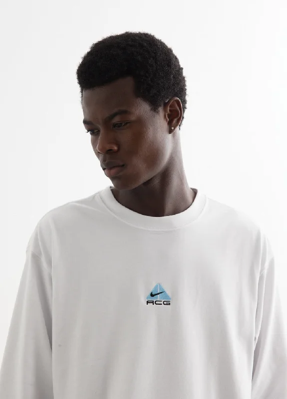 Men's distressed denim - look t - shirts with a rugged appealNRG ACG Long-Sleeve Lungs T-Shirt Men's distressed denim - look t - shirts with a rugged appealNRG ACG Long-Sleeve Lungs T-Shirt