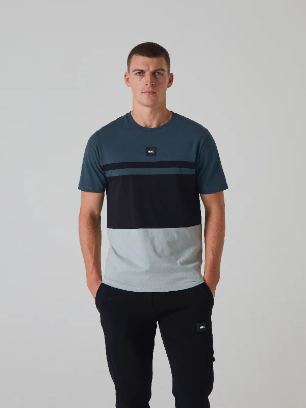 Men's distressed denim - look t - shirts with a rugged appealKoby Tee Tidal Teal