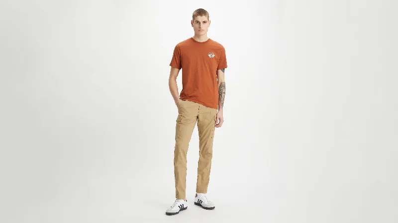 Men's two - tone stripe polo shirts with a preppy styleWings & Anchor Graphic Tee, Slim Fit Men's two - tone stripe polo shirts with a preppy styleWings & Anchor Graphic Tee, Slim Fit