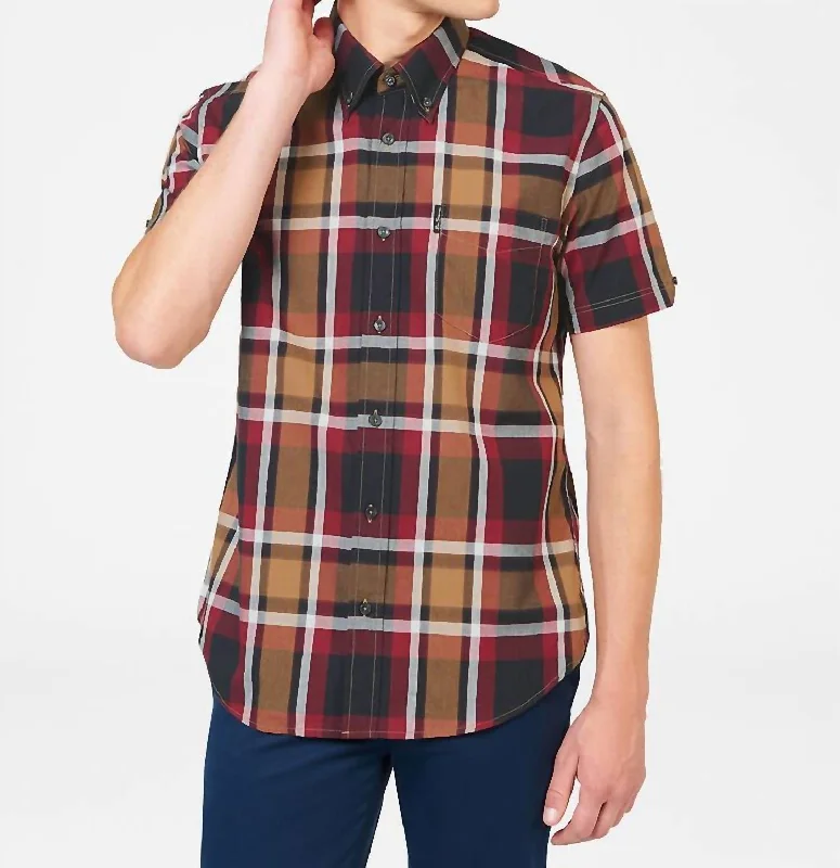 Men's thermal t - shirts with a high - neck design for cold weatherBlock Check Short Sleeve Shirt In Red Men's thermal t - shirts with a high - neck design for cold weatherBlock Check Short Sleeve Shirt In Red
