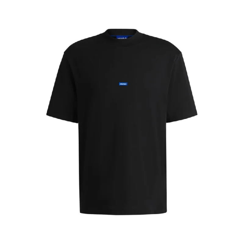 Men's polo t - shirts with a contrast collar for a preppy lookCotton-jersey T-shirt with blue logo patch Men's polo t - shirts with a contrast collar for a preppy lookCotton-jersey T-shirt with blue logo patch