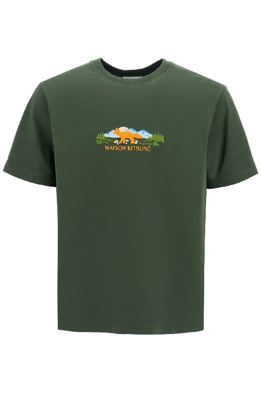 Men's antimicrobial t - shirts for odor - free freshness during travelMaison Kitsune Men's 'Fox Outdoor Profile T-Shirt