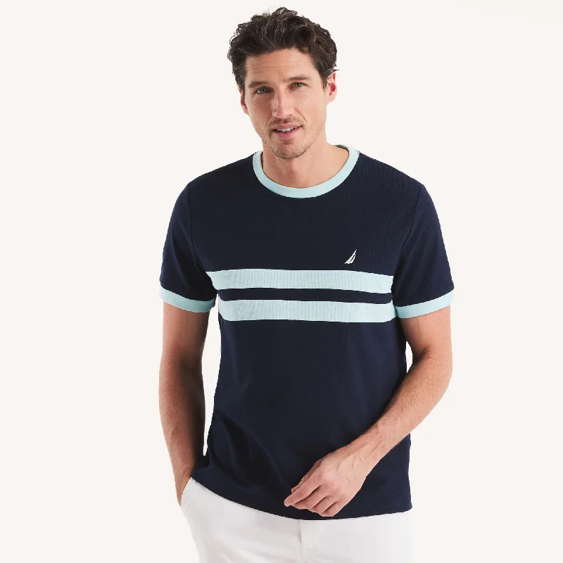 Men's plus - size pocket t - shirts with a classic lookNautica Mens Colorblock Crewneck T-Shirt Men's plus - size pocket t - shirts with a classic lookNautica Mens Colorblock Crewneck T-Shirt