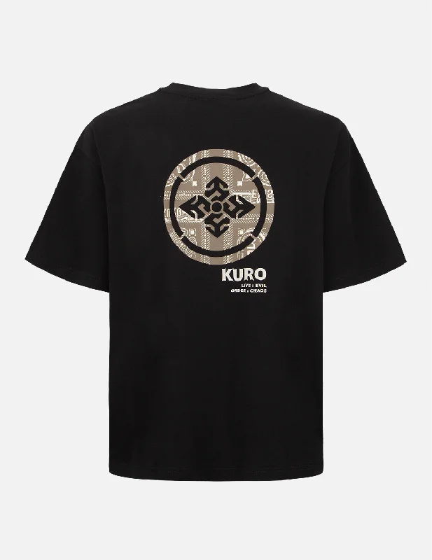 Men's distressed denim - look t - shirts with a rugged appealPaisley Kamon Print T-shirt Men's distressed denim - look t - shirts with a rugged appealPaisley Kamon Print T-shirt