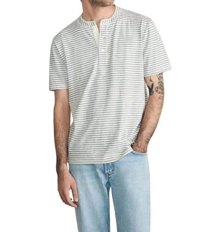 Men's tie - dye t - shirts with a bohemian styleShort Sleeve Sunwashed Henley Tee In Heather Grey Men's tie - dye t - shirts with a bohemian styleShort Sleeve Sunwashed Henley Tee In Heather Grey