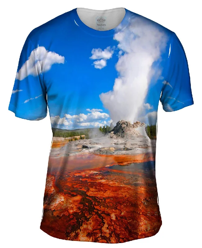 Men's mock - neck t - shirts with a modern and sleek styleYellowstone Castle Geysir